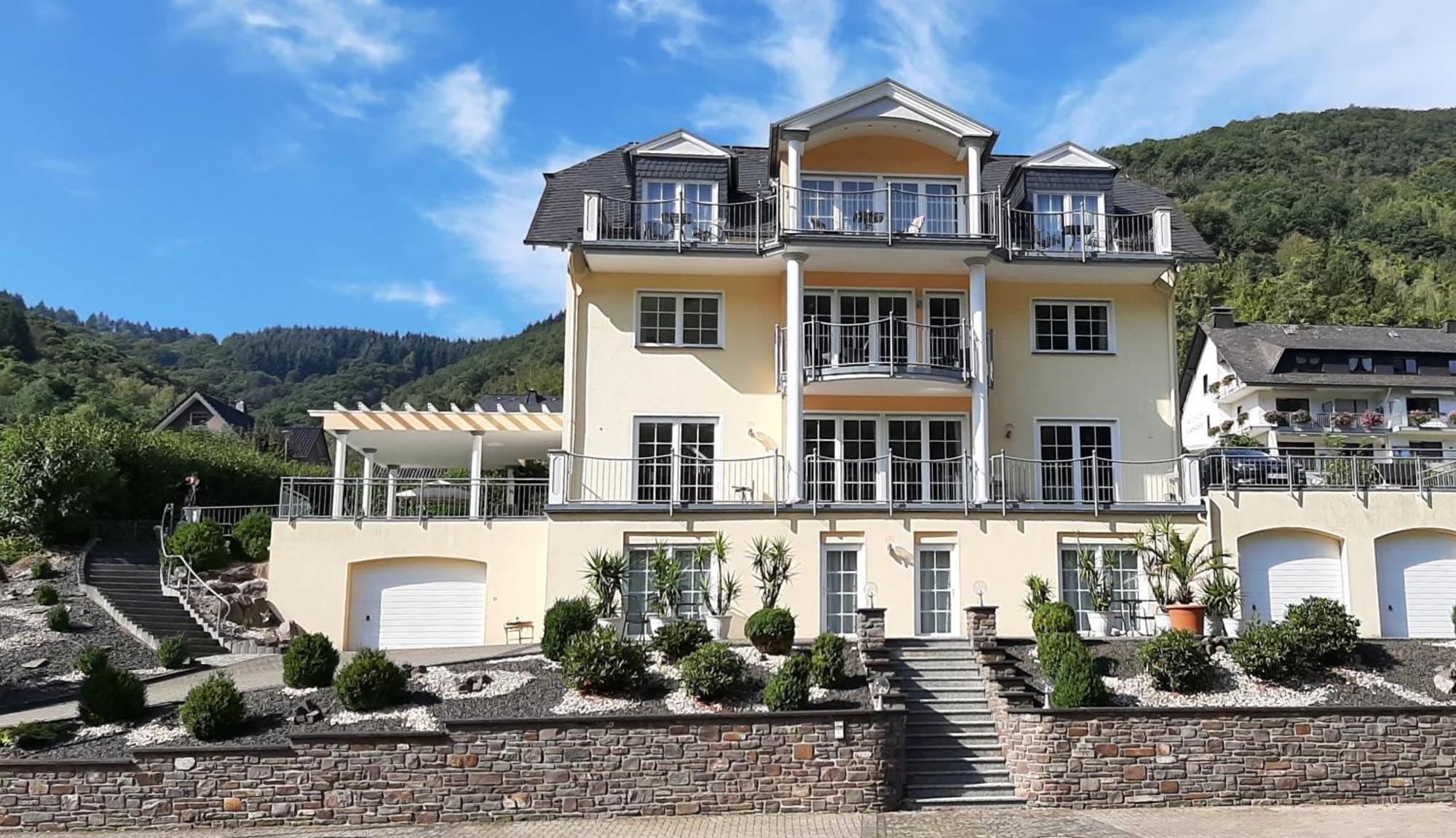 Residenz Moselstausee Sankt Aldegund Kültér fotó