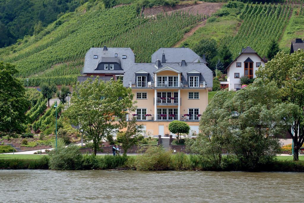 Residenz Moselstausee Sankt Aldegund Kültér fotó