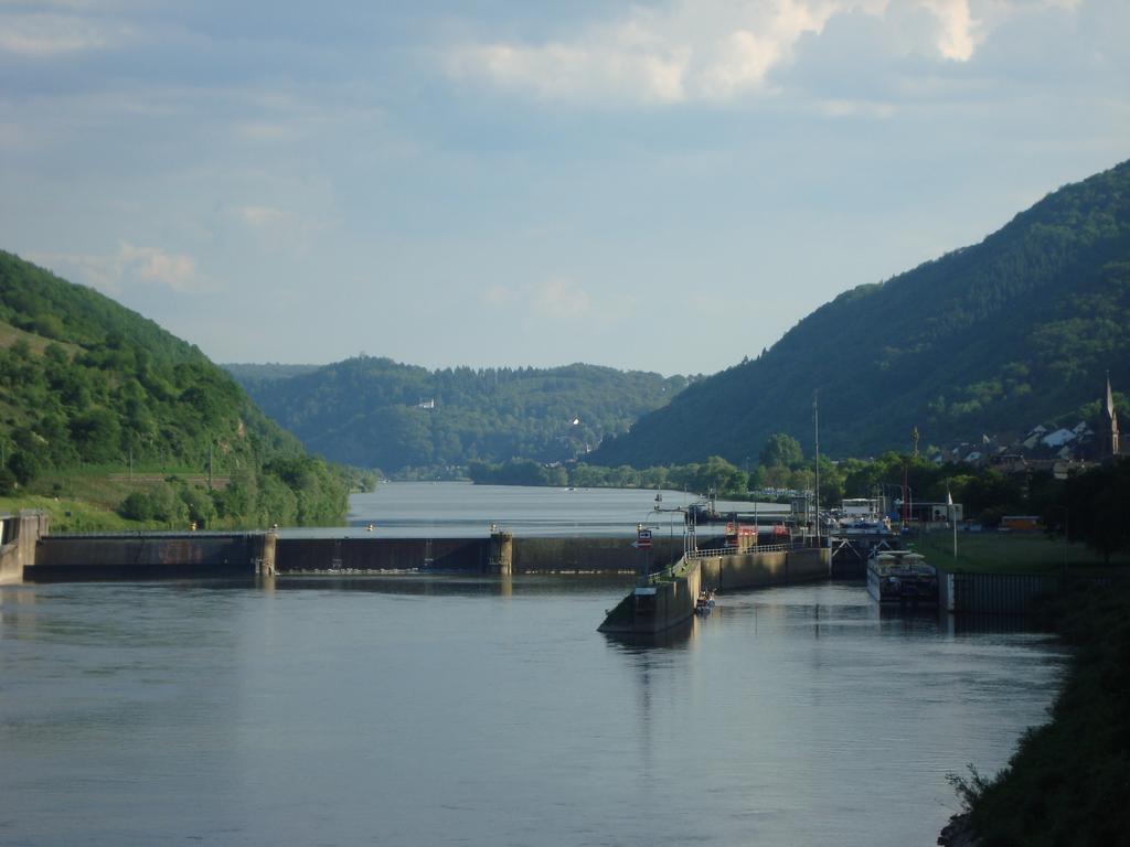 Residenz Moselstausee Sankt Aldegund Kültér fotó